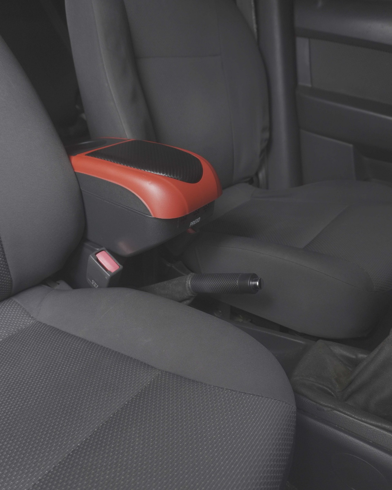 Apoya Brazos Rally instalado en carro